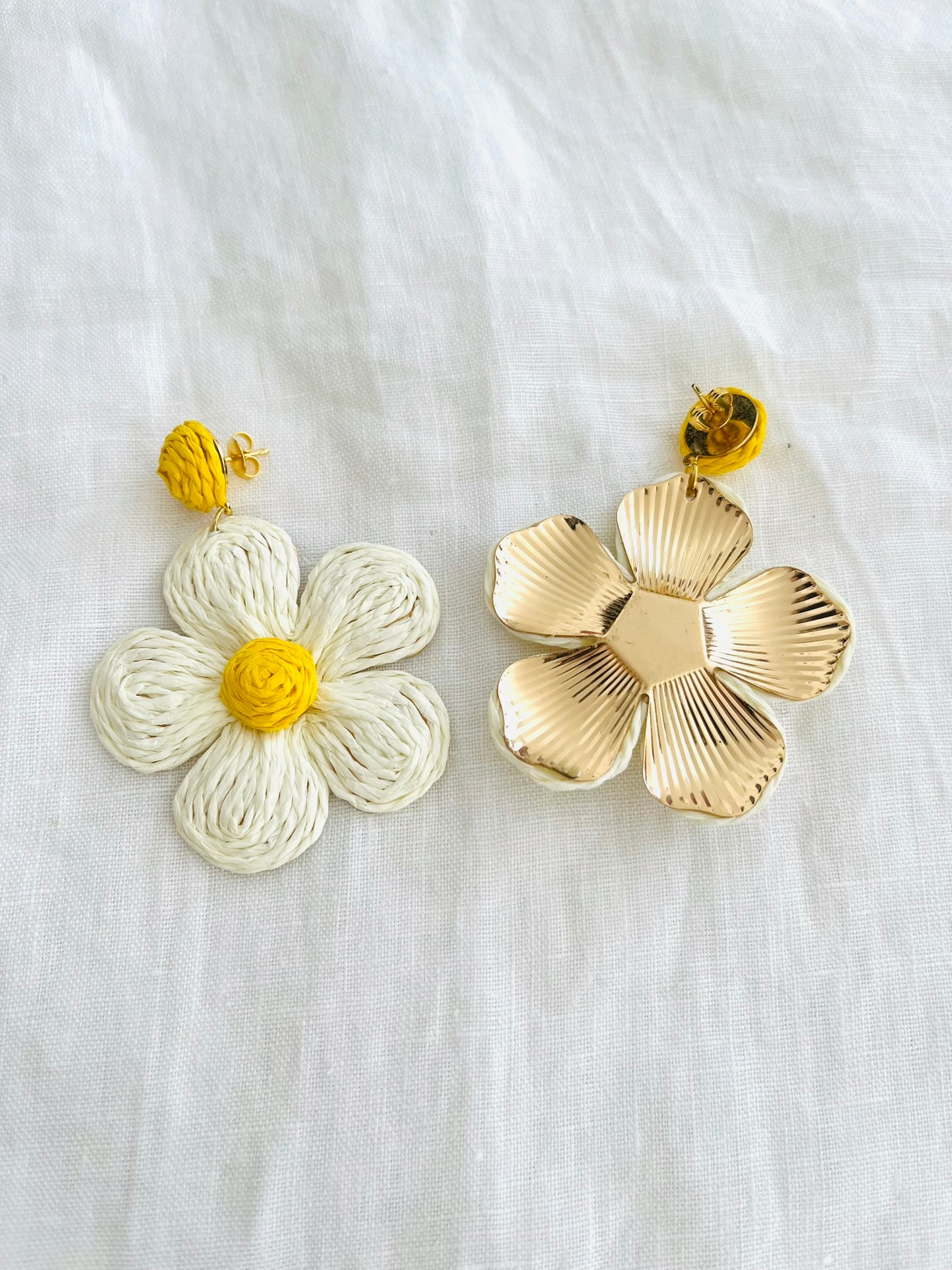 Boucles d'oreilles LISA - Marguerite en raphia