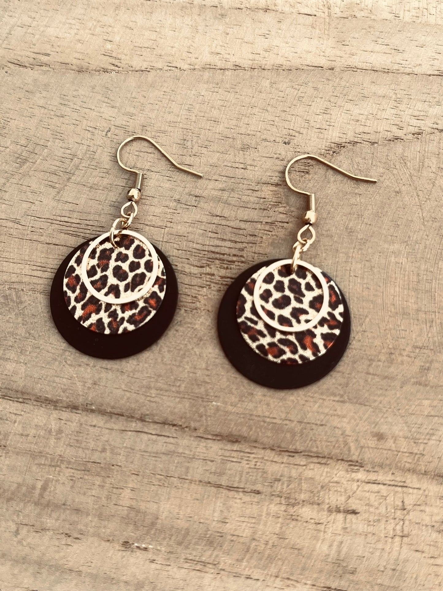 Boucles d'oreilles Léopard pailleté - doré et noir