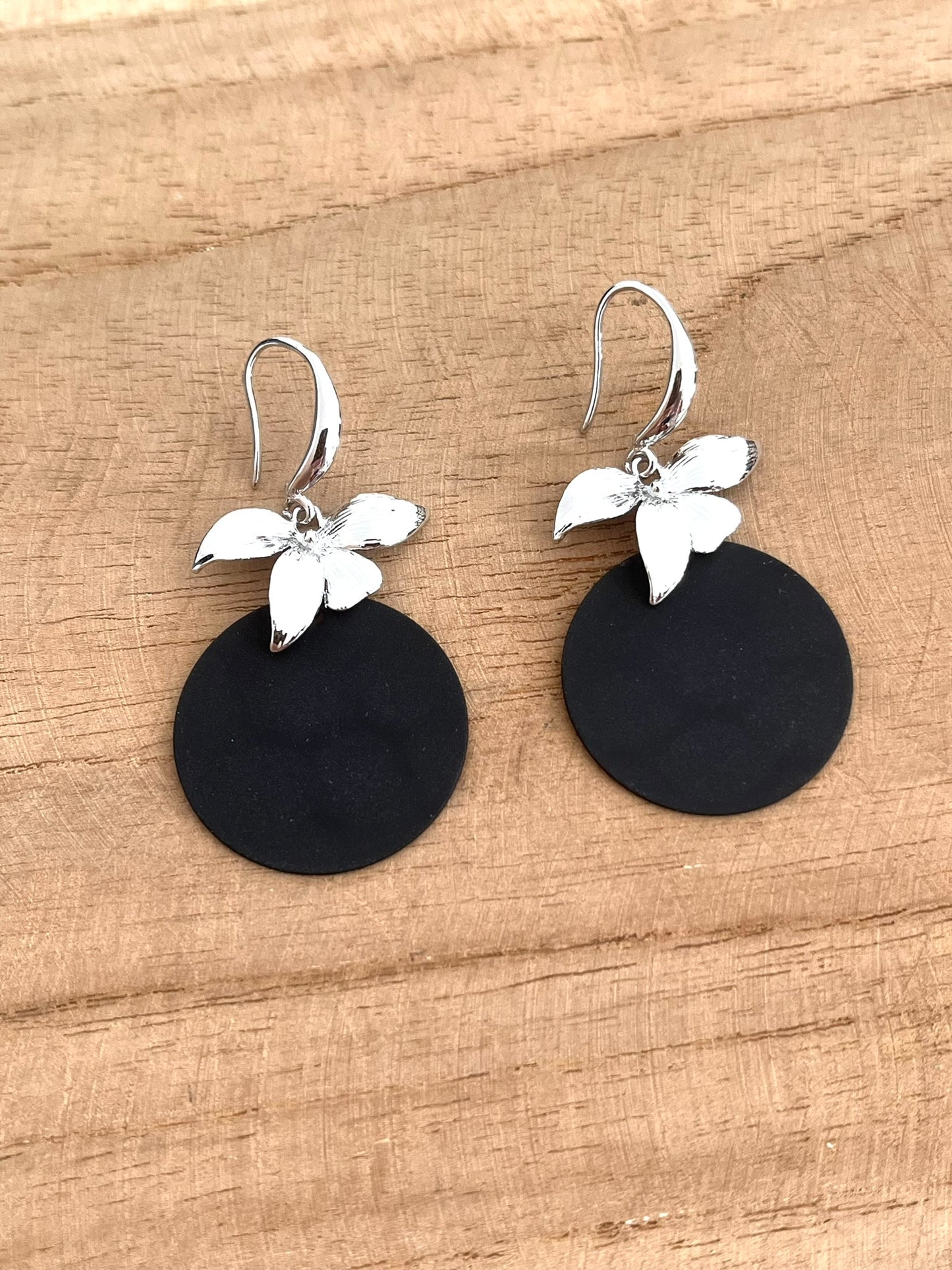 Boucles d'oreilles Fleur d'orchidée - Argenté et noir