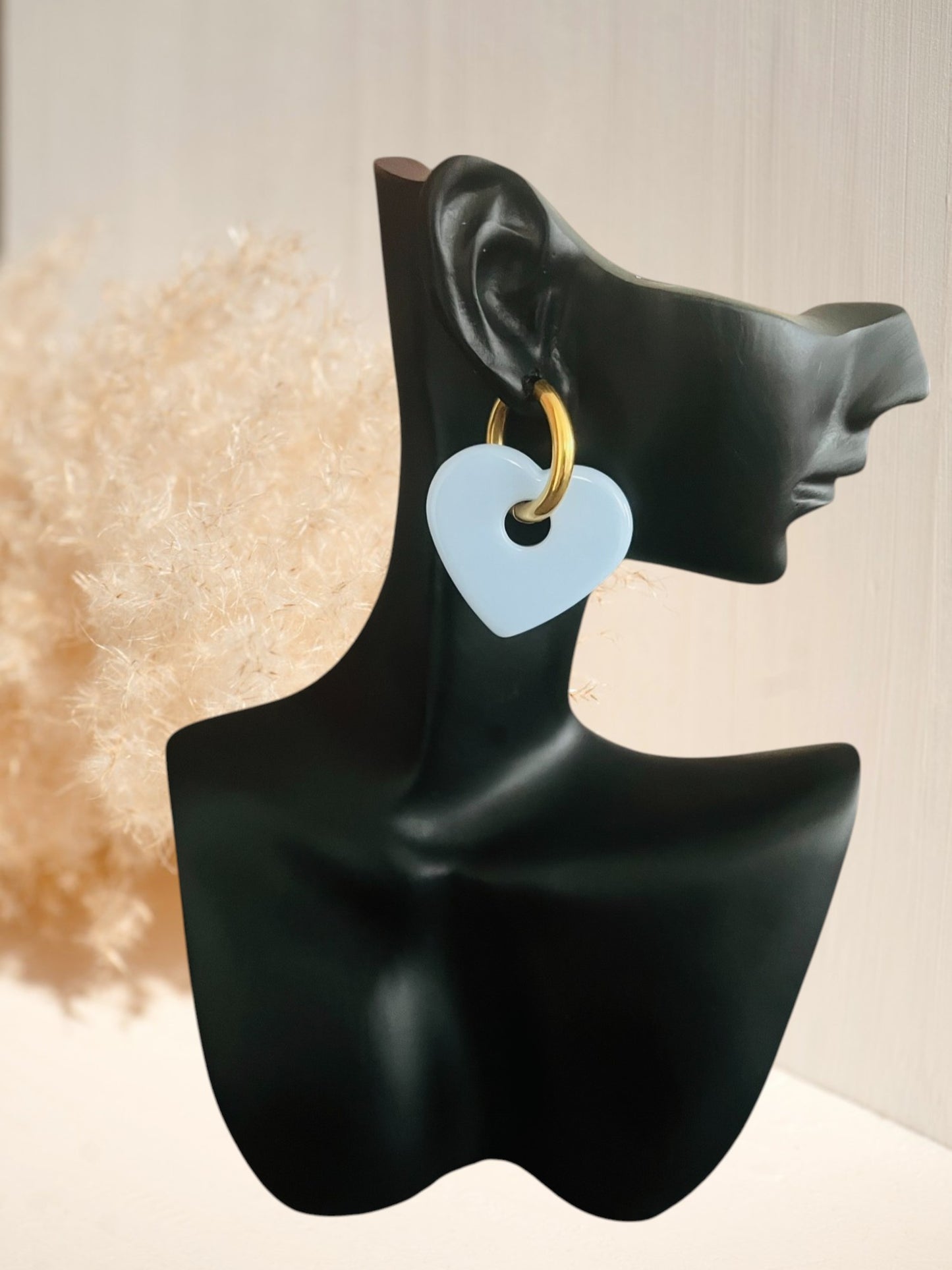 Boucles d'oreilles Créoles AMOR - acier inoxydable et coeur acrylique
