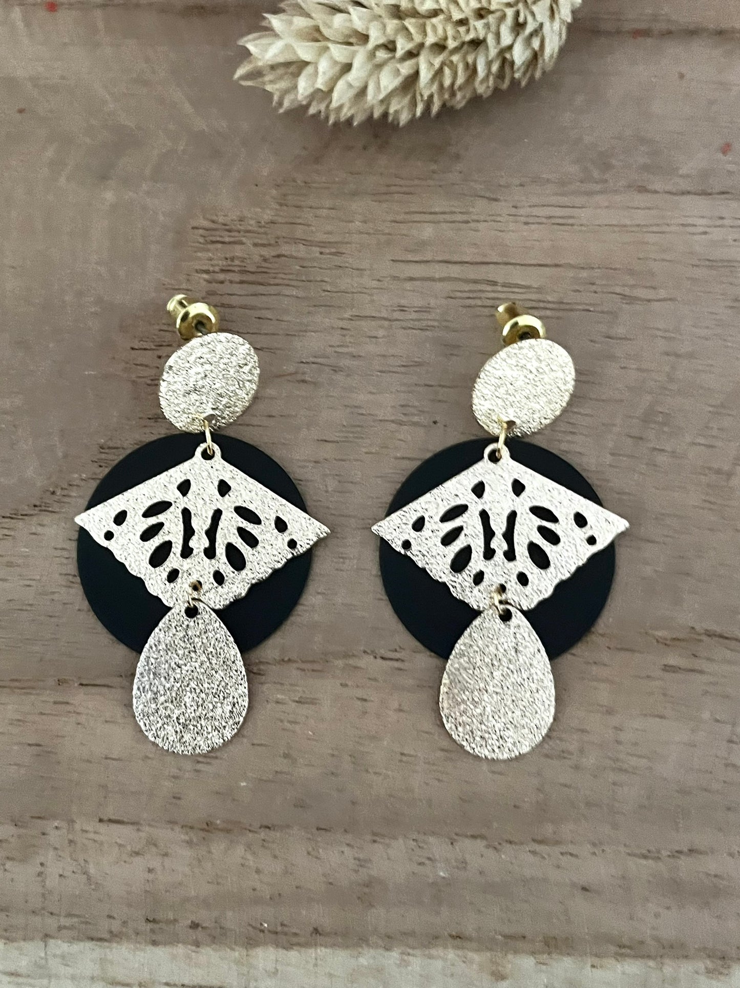Boucles d'oreilles ALYA - noir et paillettes dorées