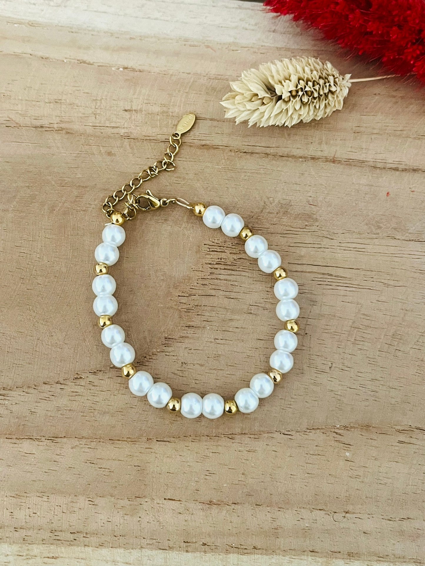 Bracelet VICTOR - perles blanches nacrées