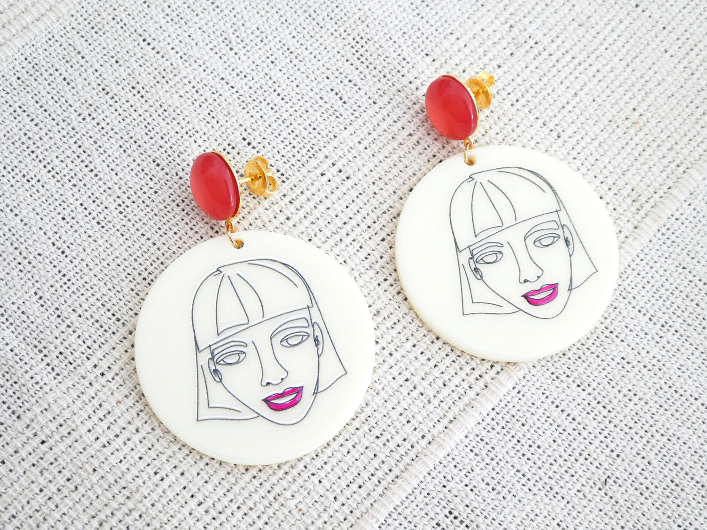 Boucles d'oreilles ALBA - Visage en acrylique écru
