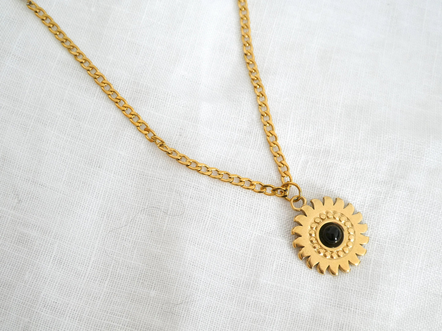 Collier HELIOS - Soleil en acier inoxydable doré