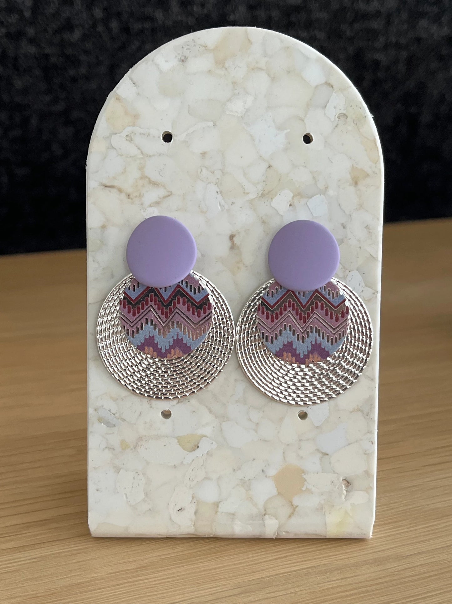 Boucles d’oreilles AEL - argenté et violet, imprimé aztèque