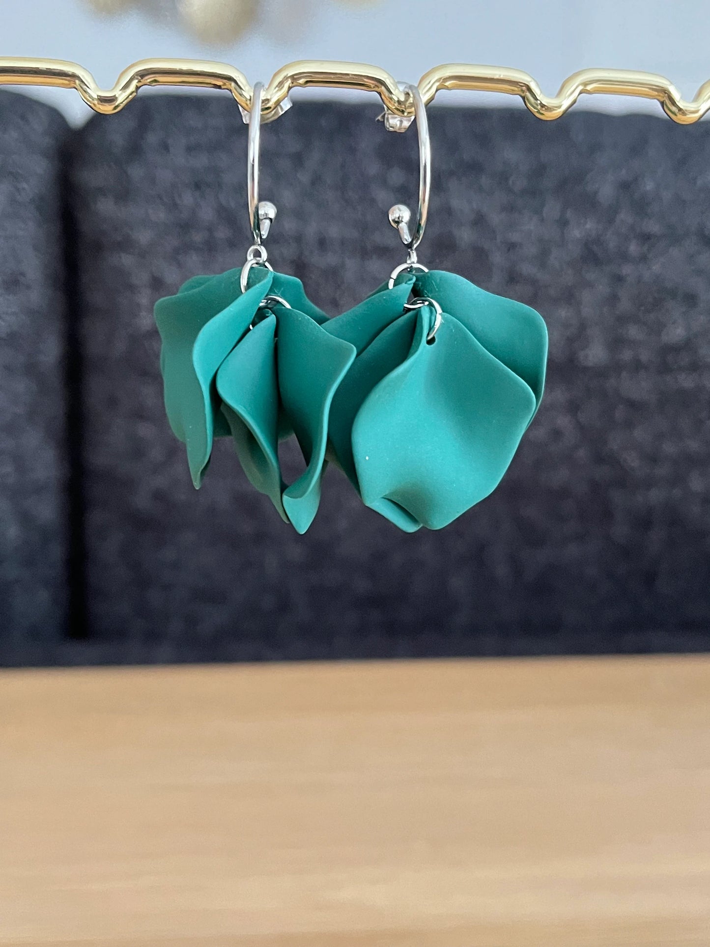 Créoles DOLLY - pétales de fleur en acier inoxydable et acrylique