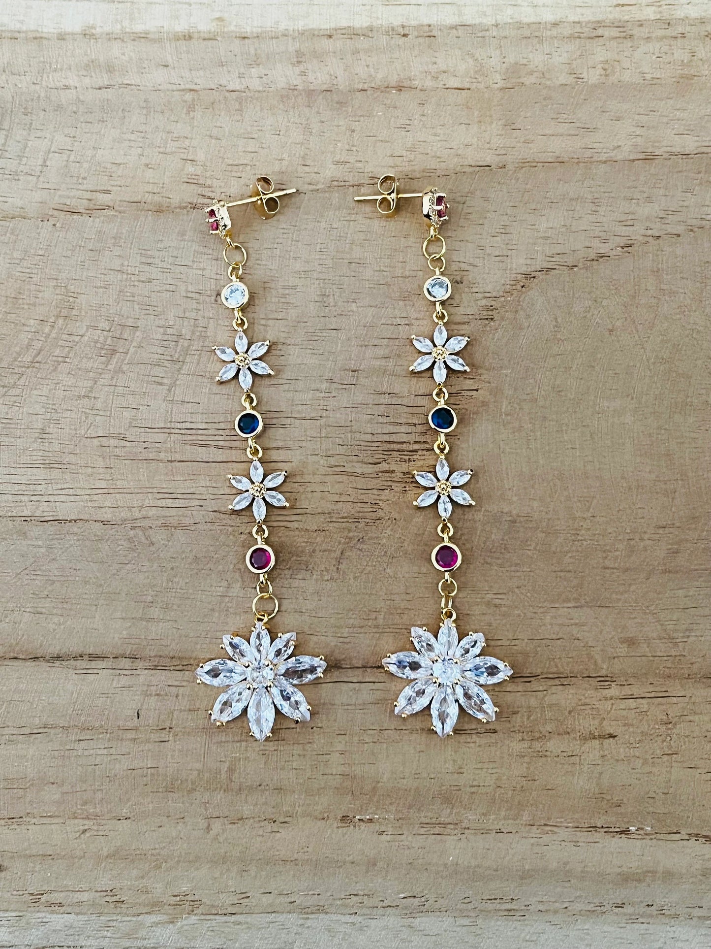 Boucles d’oreilles CELIA - dorées à l’or fin 18k - verre Crystal - zircons bleu et rose fuchsia