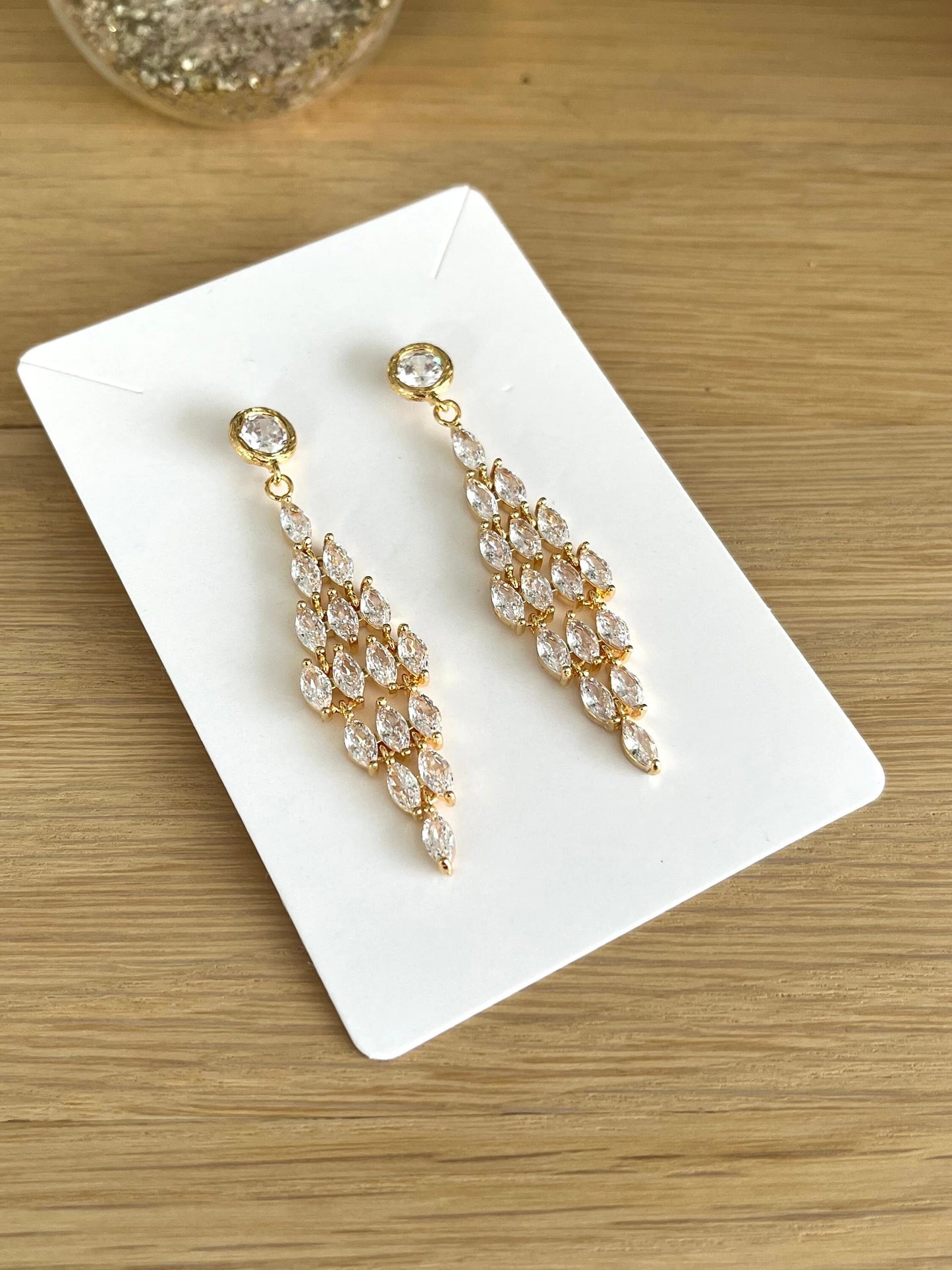Boucles d’oreilles à clous CASCADA - doré à l’or fin et verre cristal