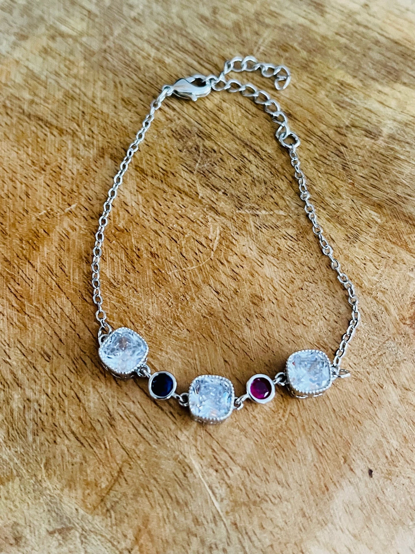 Bracelet MILLIE - argenté, zircons bleu, rose fuchsia et cristal