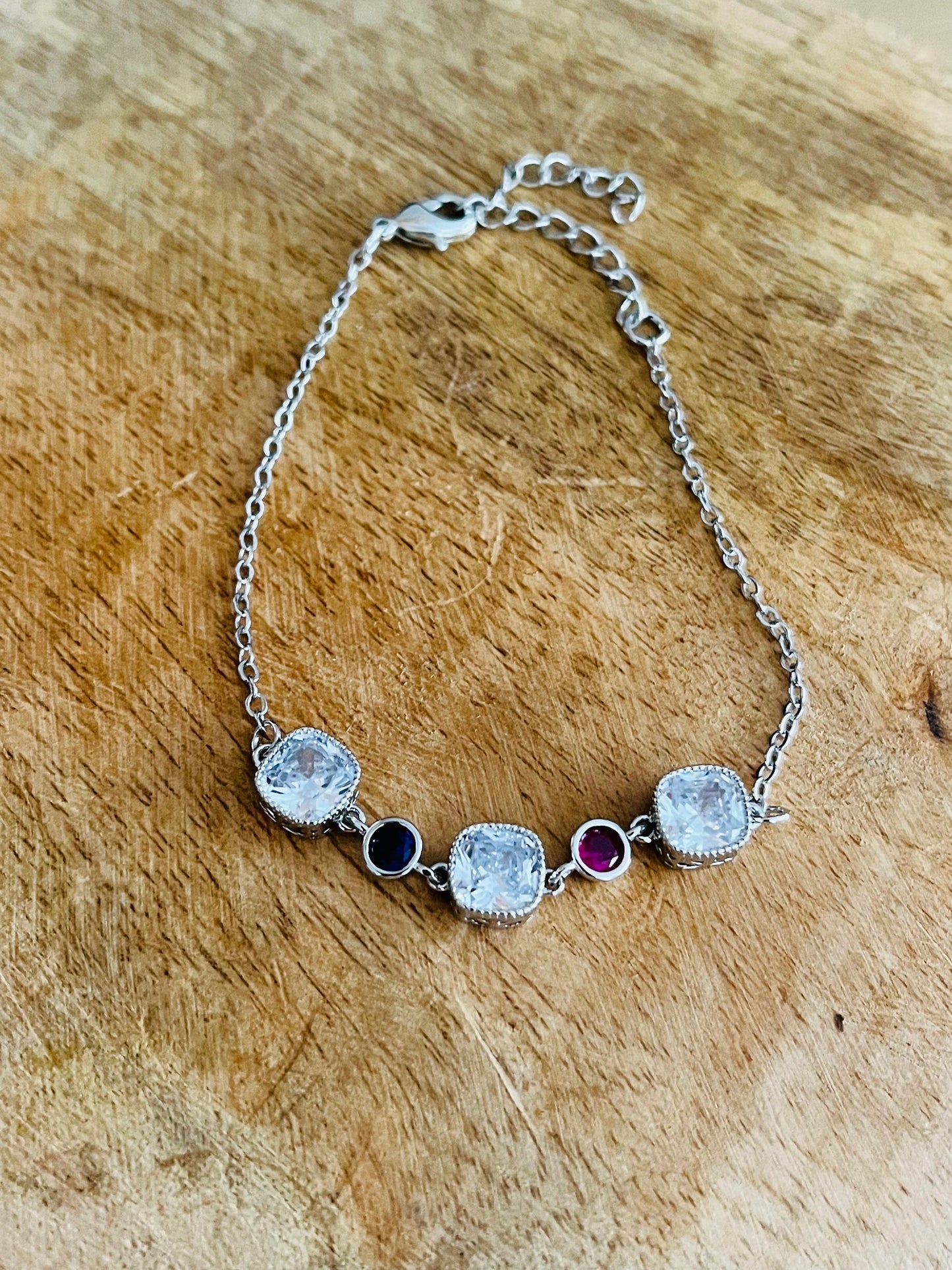 Bracelet MILLIE - argenté, zircons bleu, rose fuchsia et cristal