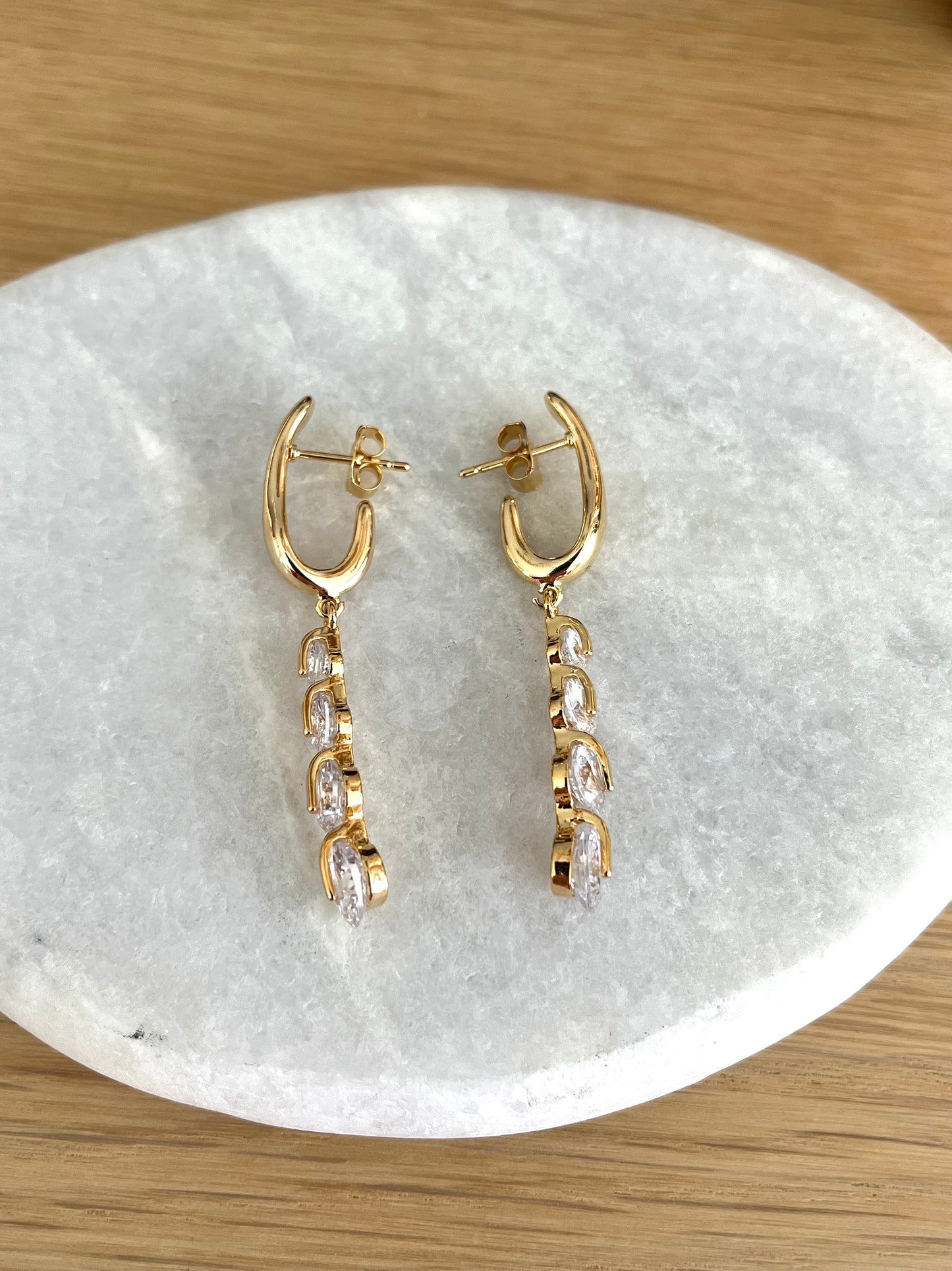 Boucles d’oreilles NOA - doré à l’or fin 18k et strass en verre cristal