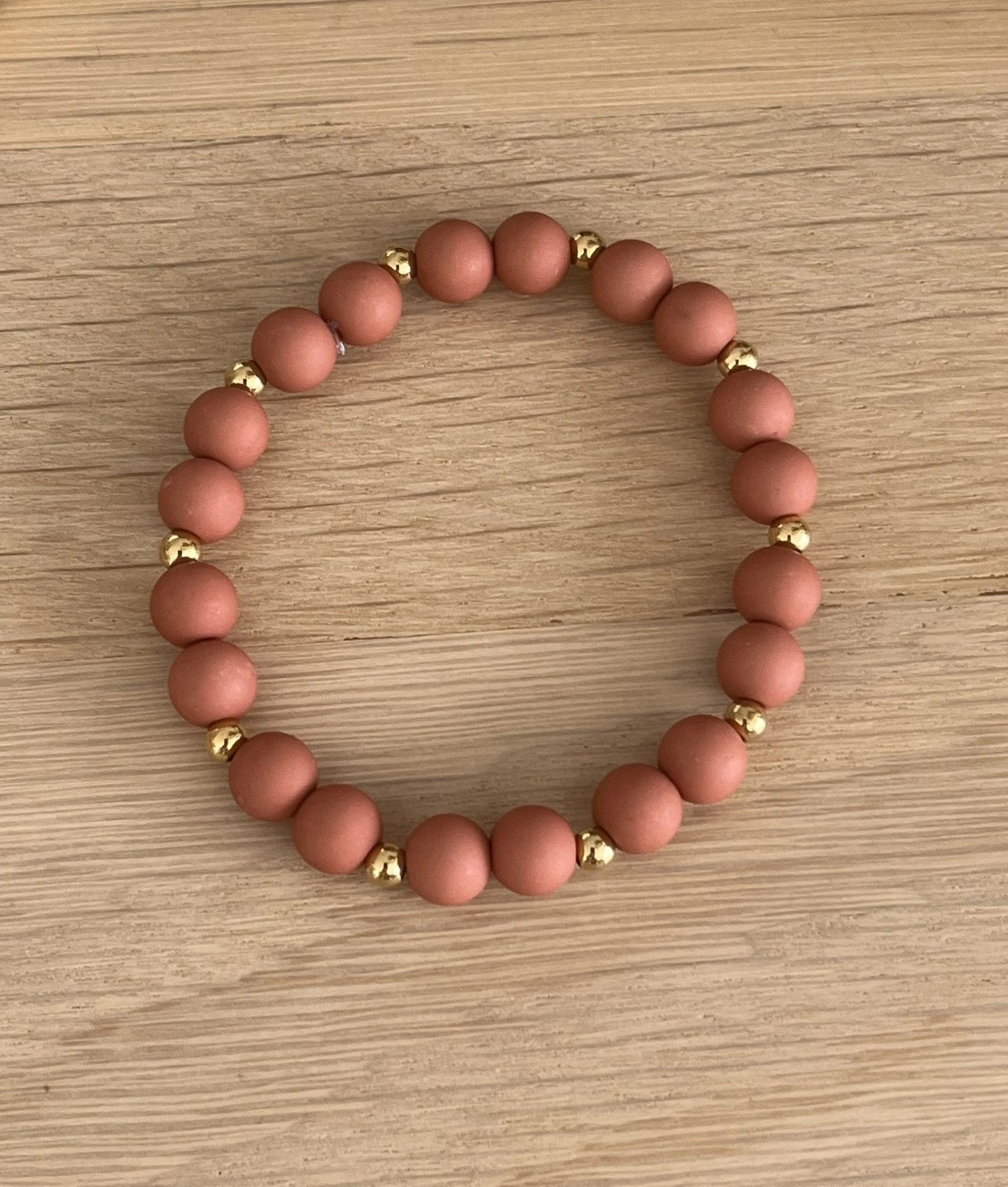 Bracelet élastique - perles acrylique et acier doré