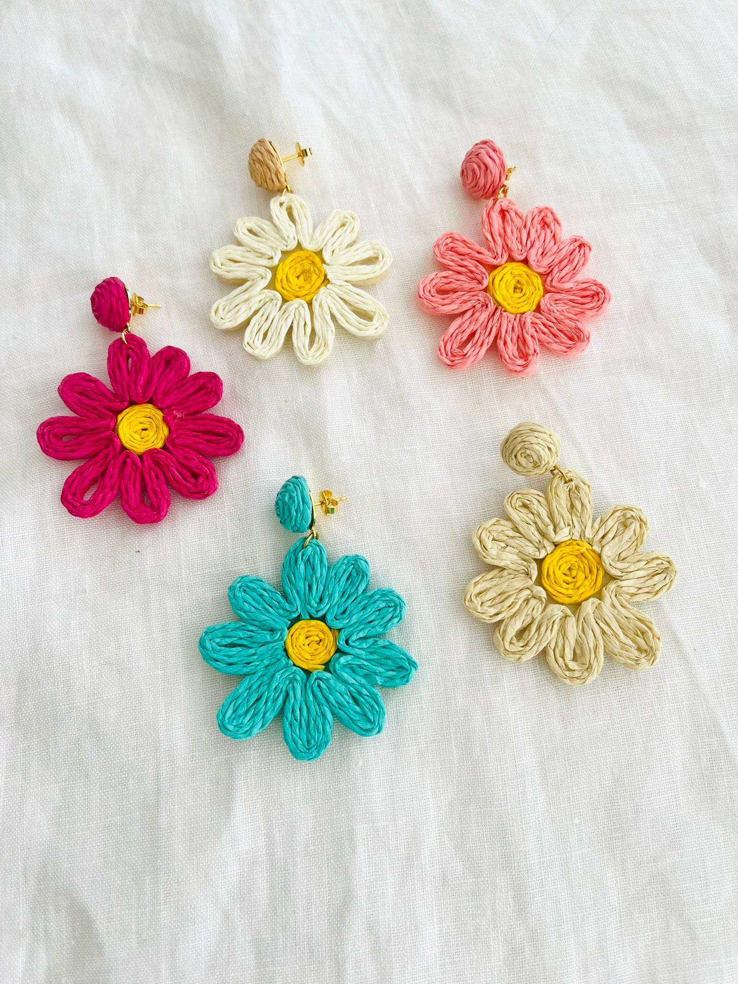 Boucles d'oreilles LILOU - Marguerite en raphia