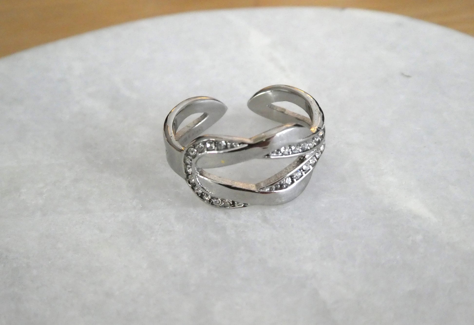 Bague femme réglable en acier inoxydable avec strass