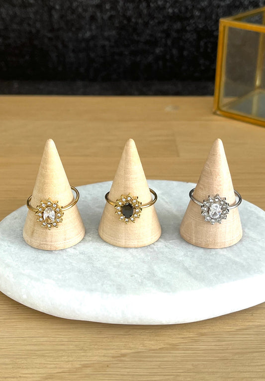 Bague femme réglable en acier inoxydable. Cabochon ovale en verre et strass.