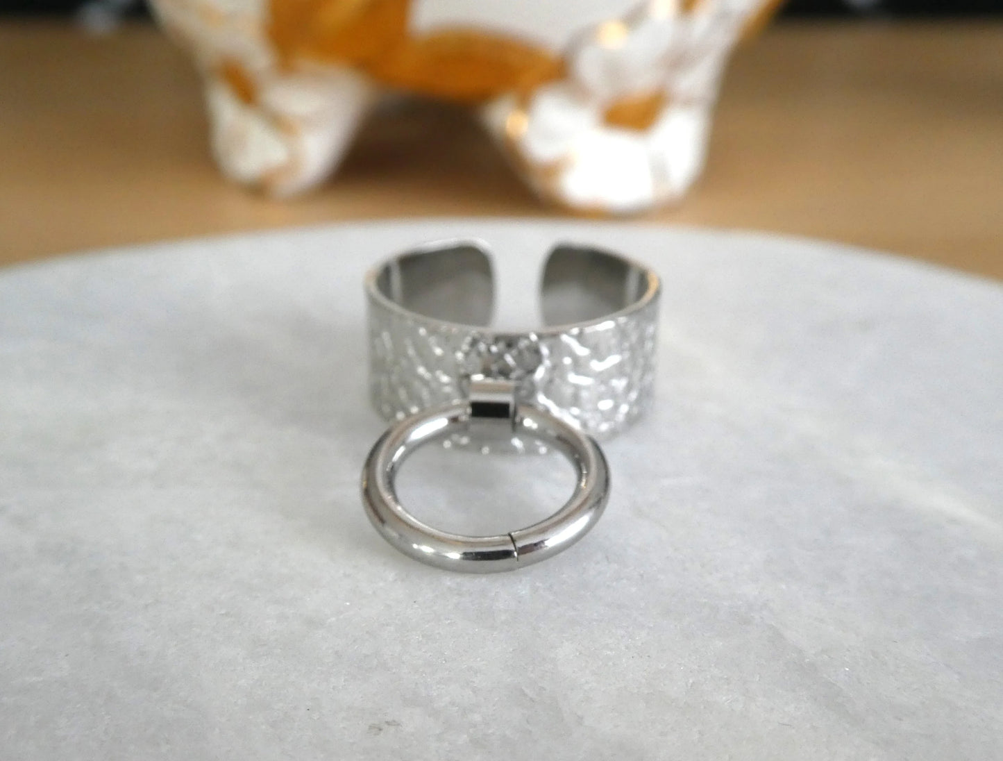 Bague femme réglable en acier inoxydable.