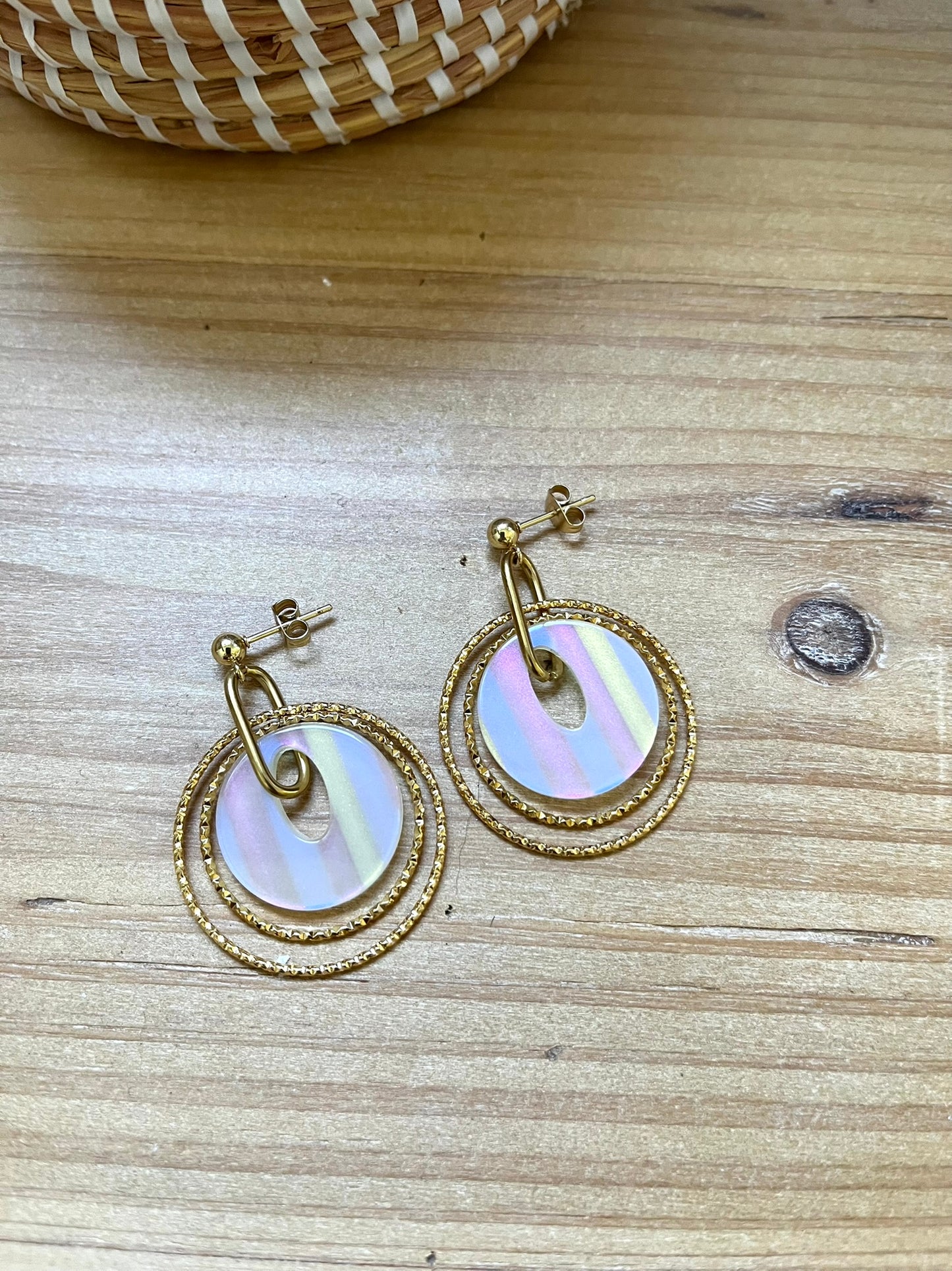 Boucles d'oreilles DANA - Rayures Arc-en-ciel irisé