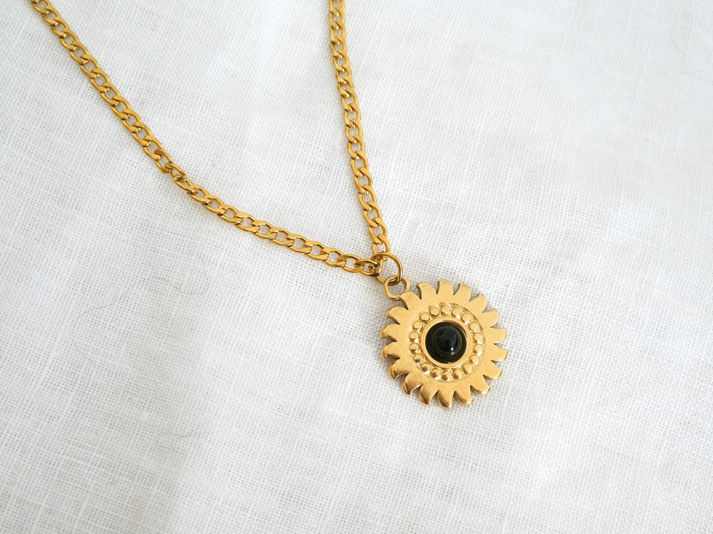 Collier HELIOS - Soleil en acier inoxydable doré