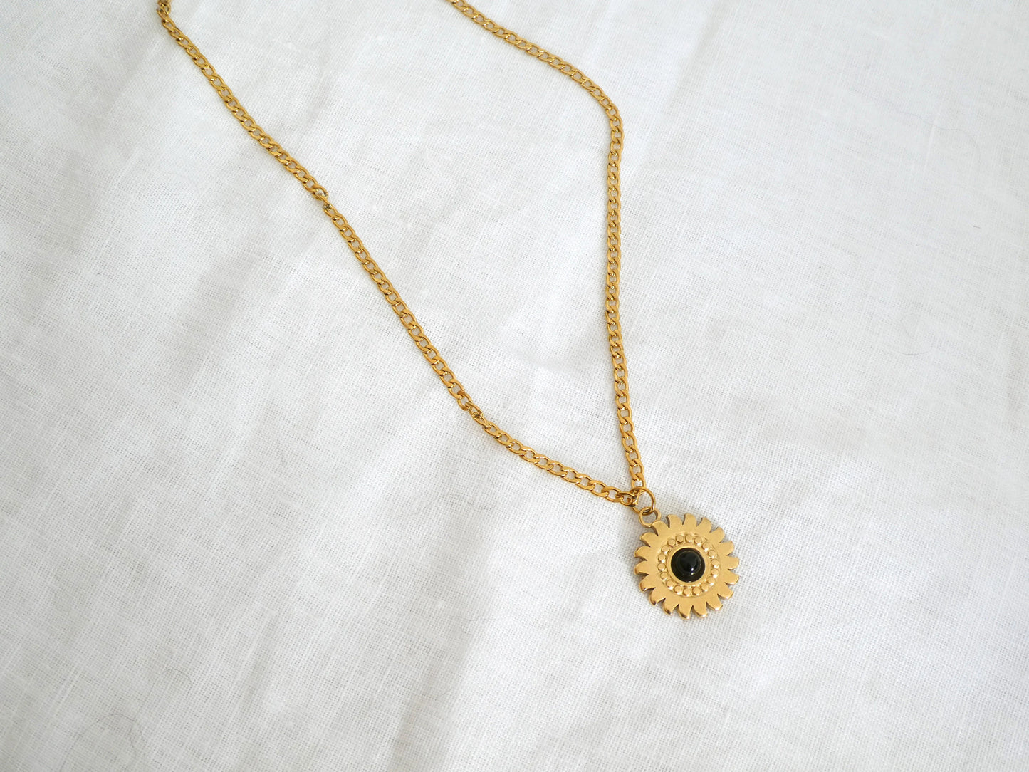 Collier HELIOS - Soleil en acier inoxydable doré