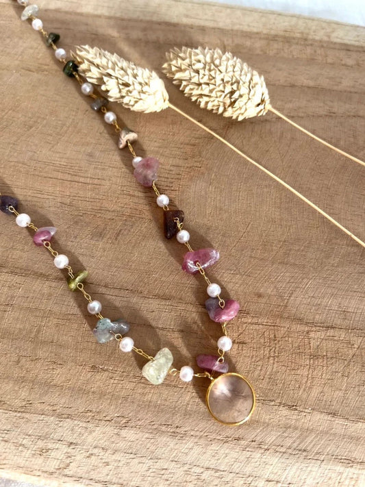 Collier ALBAN - chaîne perlée et pendentif en quartz rose