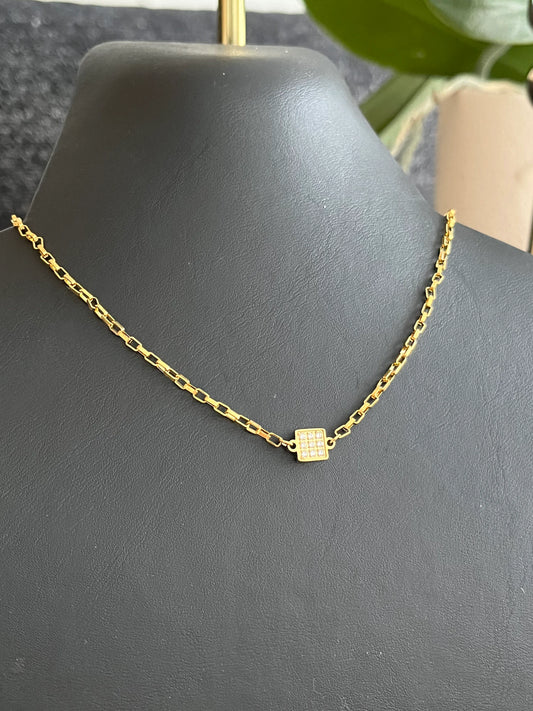 Collier court LIAM - en acier inoxydable doré et zircon cristal
