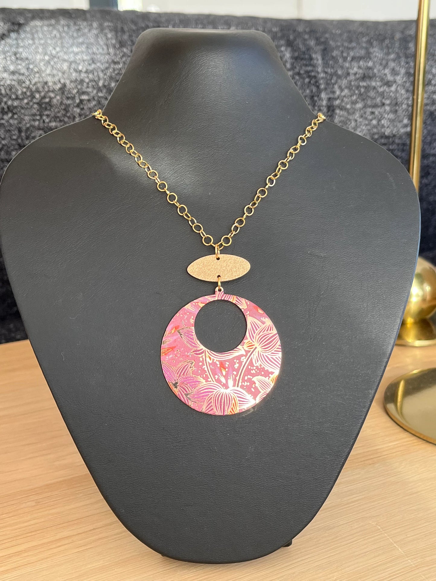 Sautoir ELIANE - acier doré et imprimé fleur