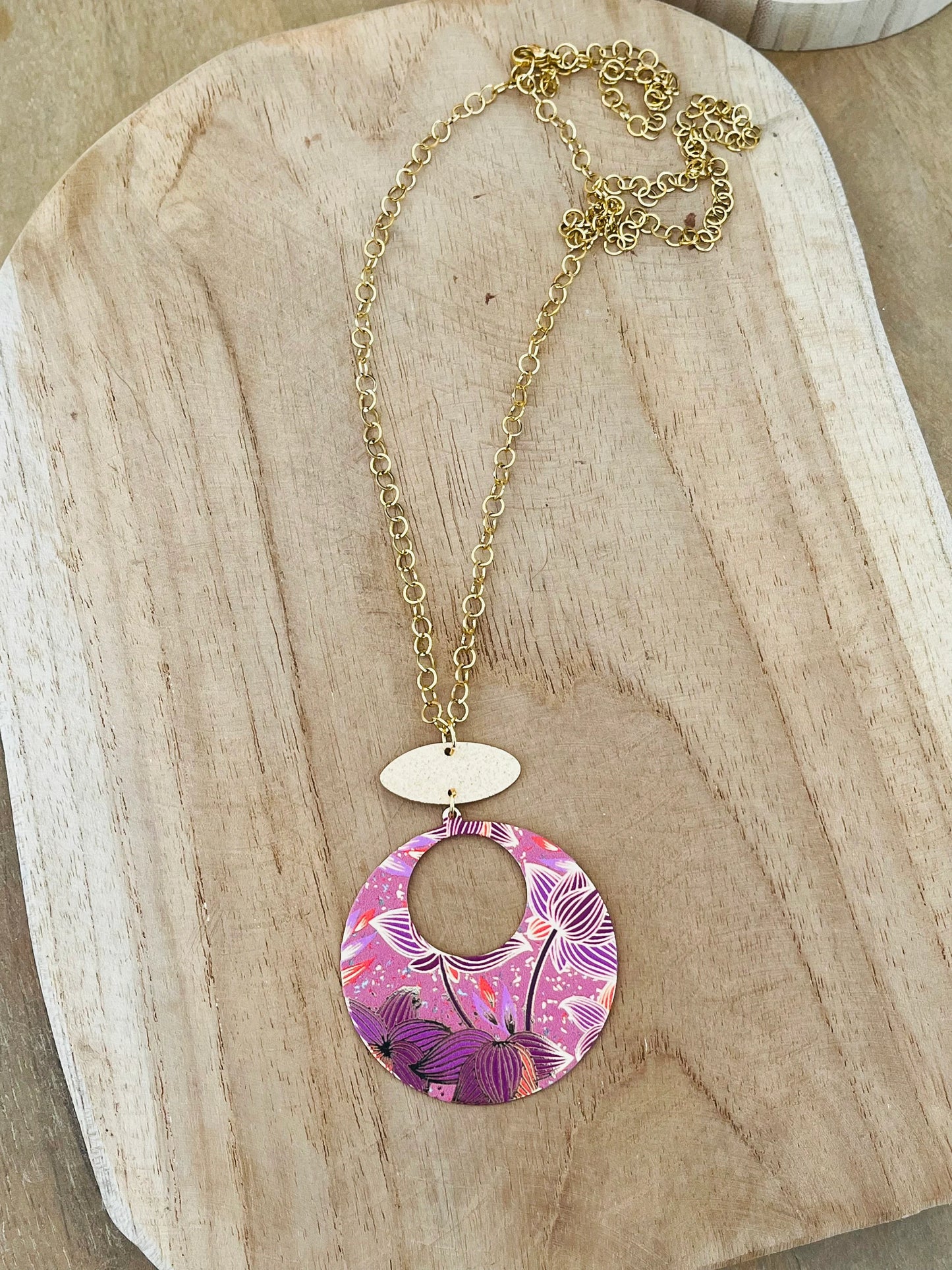 Sautoir ELIANE - acier doré et imprimé fleur