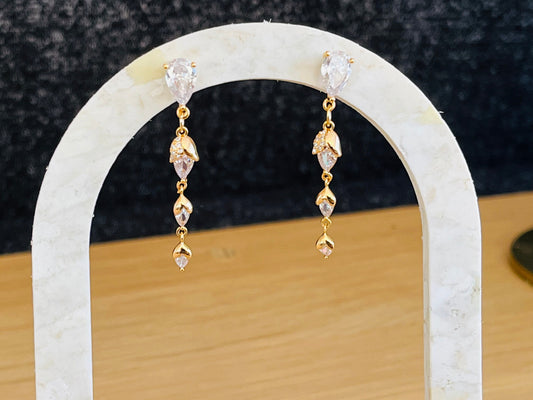 Boucles d’oreilles ZOE - doré à l’or fin et verre cristal