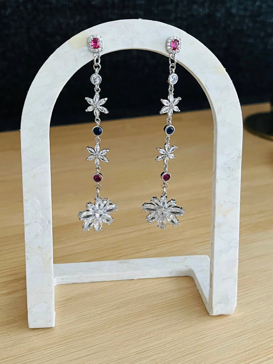 Boucles d’oreilles AMANDA - fleur argenté, bleu et rose fuchsia