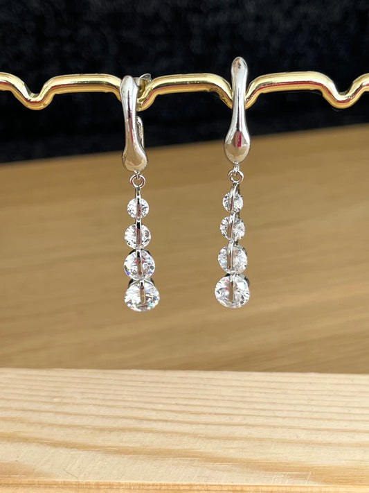 Boucles d’oreilles NOA - argenté et strass en verre cristal