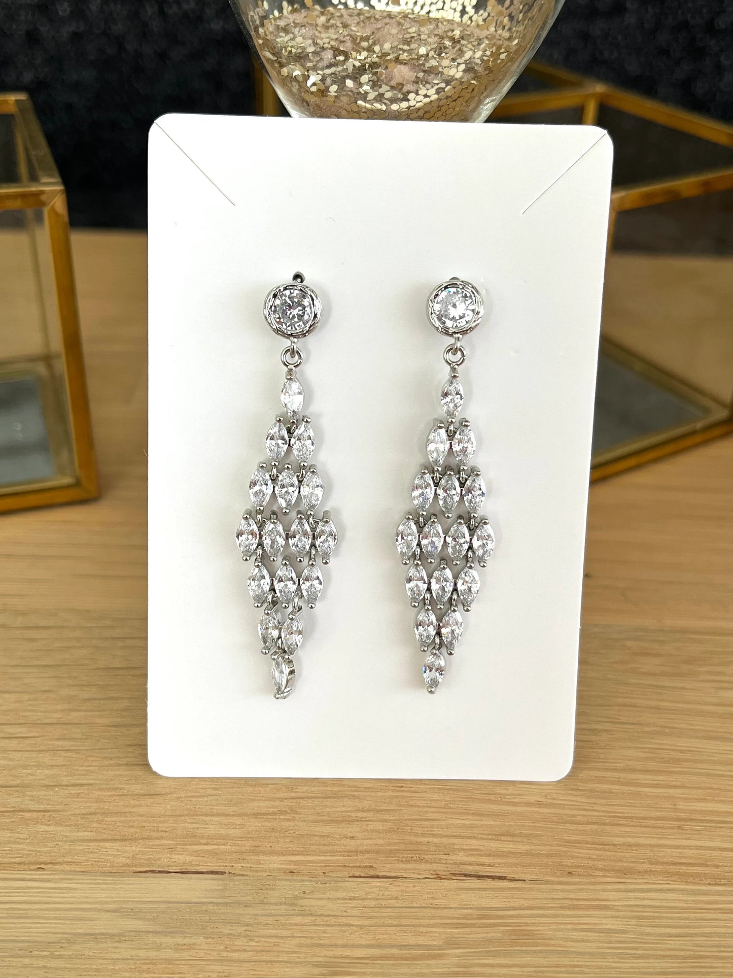 Boucles d’oreilles à clous CASCADA - argenté et verre cristal