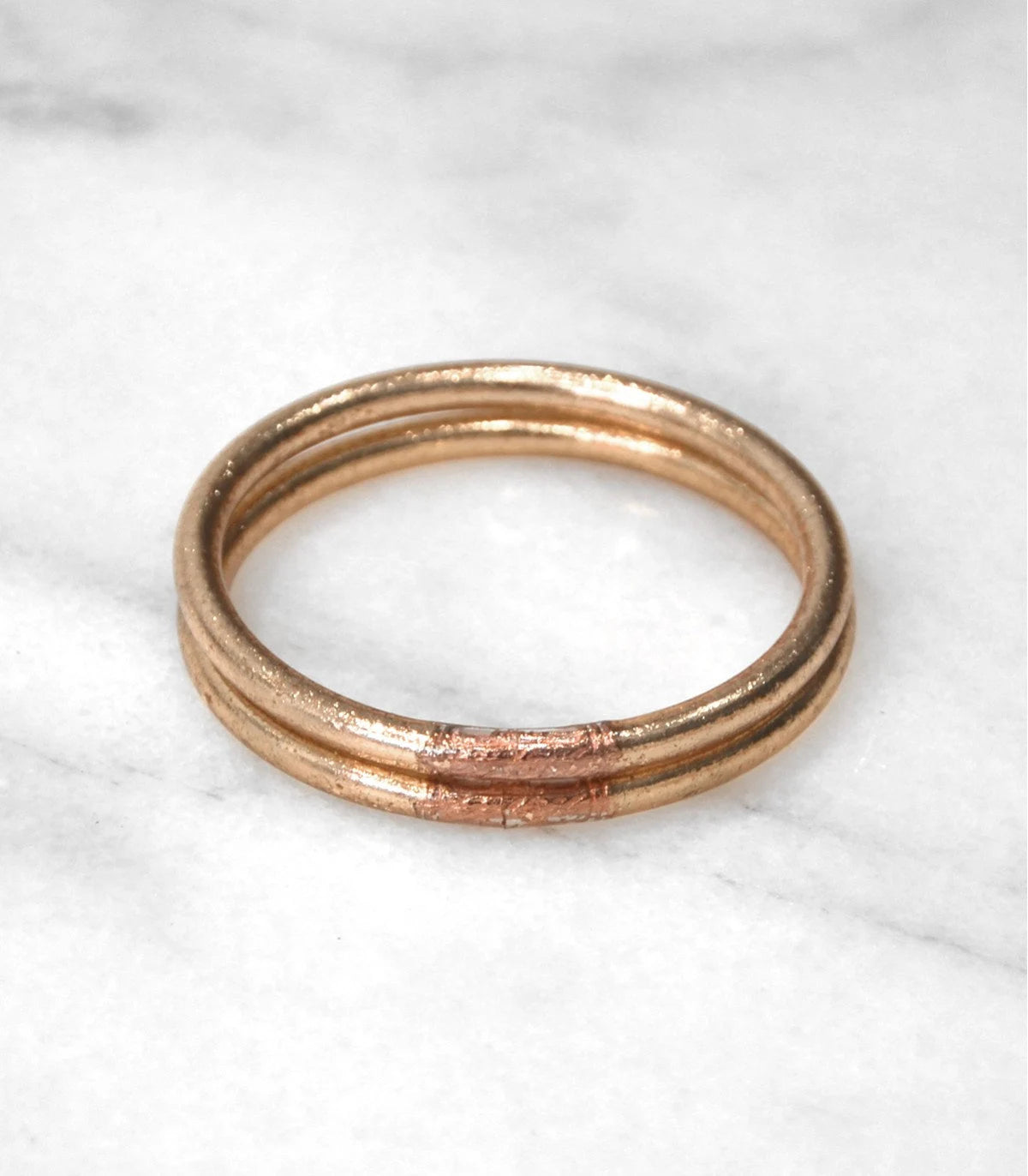 Véritable jonc bouddhiste fabriqué en Thailande.